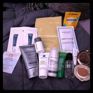 Deluxe beauty gift sample bag from Dermstore